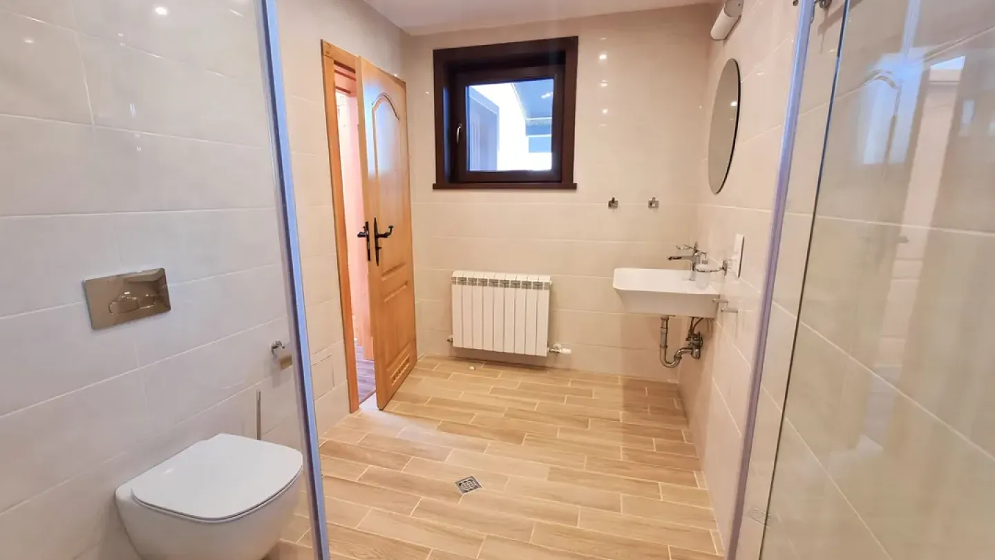 Spectacular Mount Snezhanka View Estate: Luxurious House Near Pamporovo for Sale. - Image 3