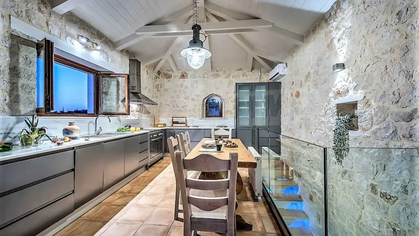 Zante Island Greek Villa: Luxurious 4-Bed Fully Furnished Residence - Image 1