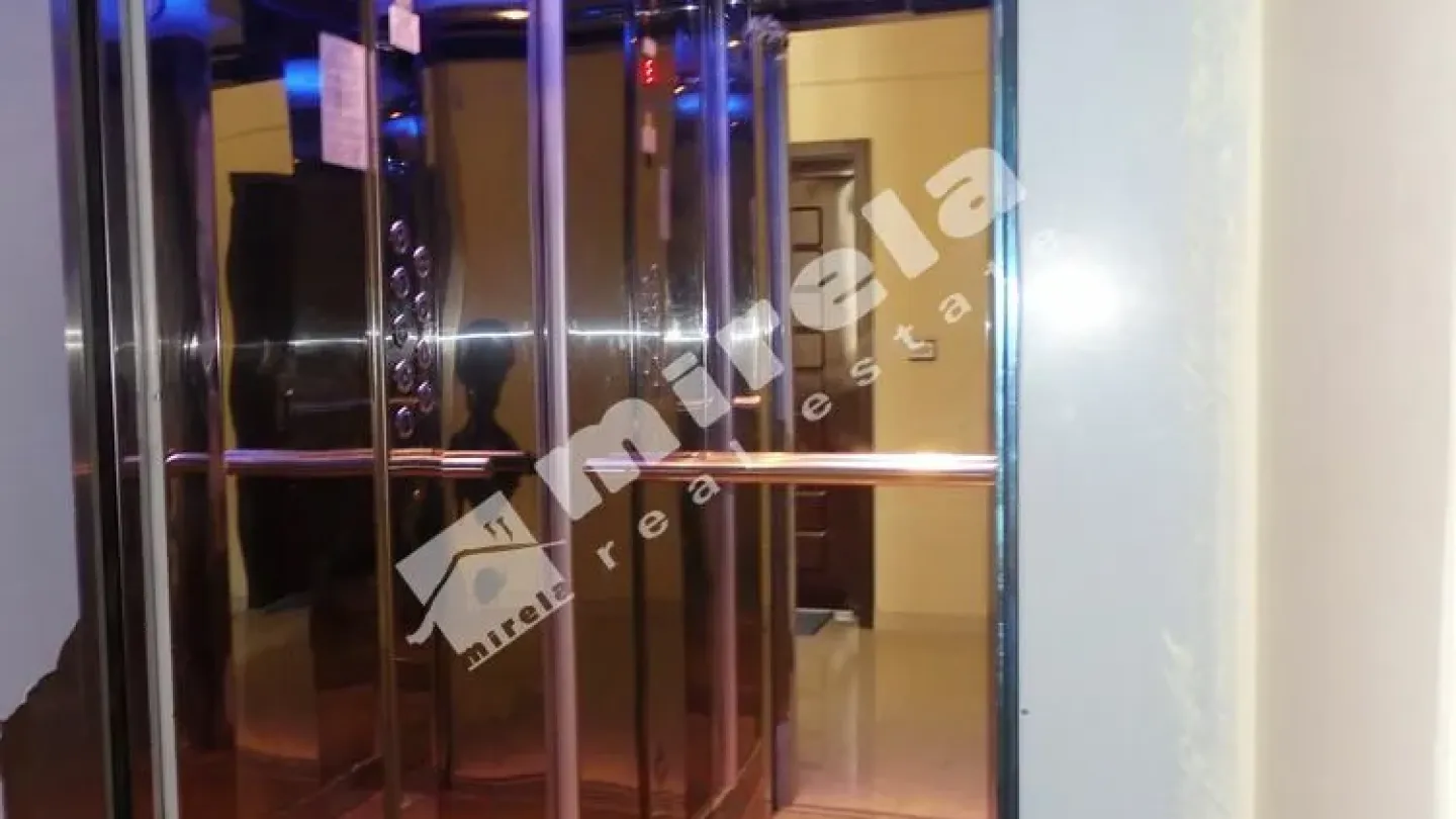 Spacious 3-Bedroom Apartment with Sea Views in Varna's Brzha District - Image 5