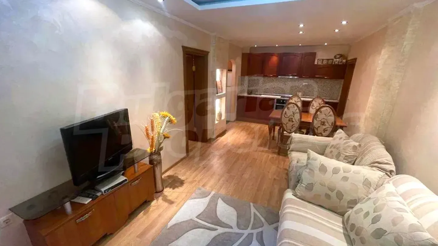 Spacious 2-Bedroom Apartment Near Borisova Garden, Burgas, Fully Furnished - Image 4