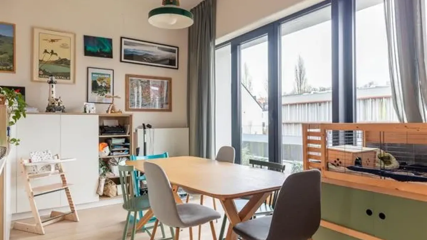 Spacious 3-Bedroom Apartment with Garage in Attractive Ukkel Location - Image 4