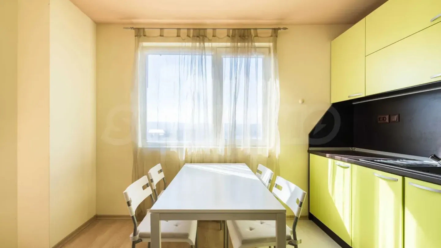 Spacious, Fully Furnished Apartment with Lake View in Varna - Image 4