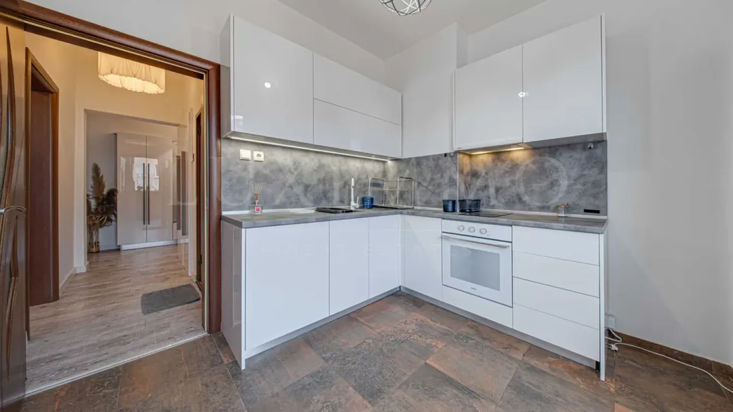 Stylish Apartment in Sofia Center, Near National Palace of Culture - Image 2