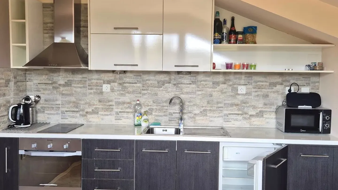 Fully Furnished Panorama Apartment with Stunning Rhodope Mountain Views - Image 1