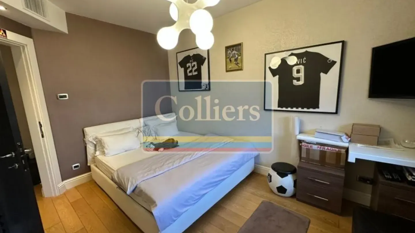 Spacious 5BR Apartment with Garage - Belgrade, Serbia - Image 3