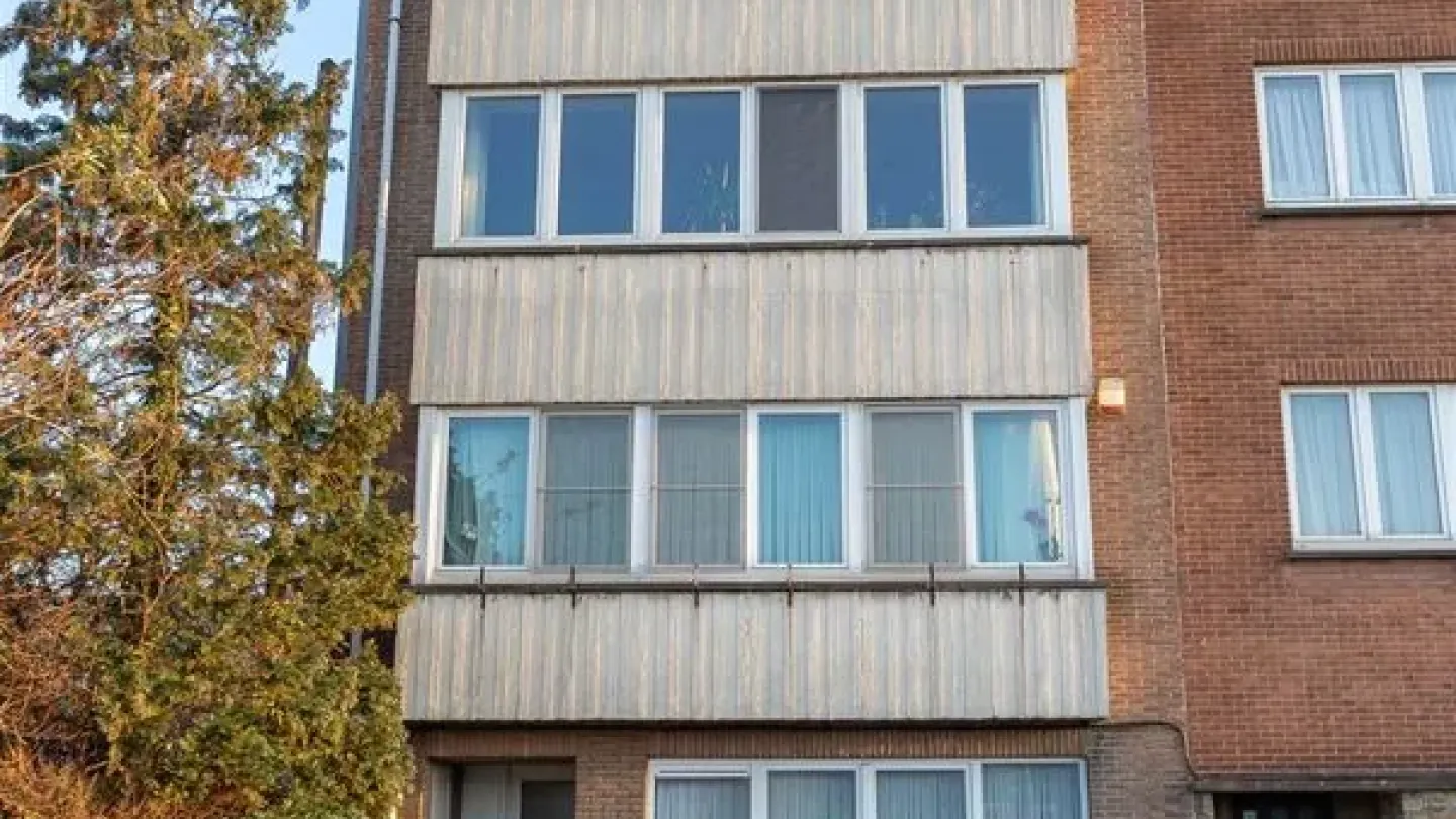 Spacious Turnkey 2-Bedroom Apartment in Drogenbos, Belgium - €280,000 - Image 5