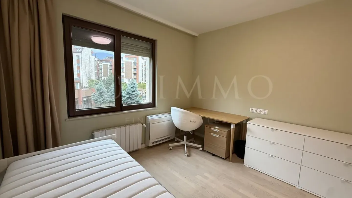 Spacious 2-Bedroom Apartment w/ Parking in Flora Park, Sofia - Image 4