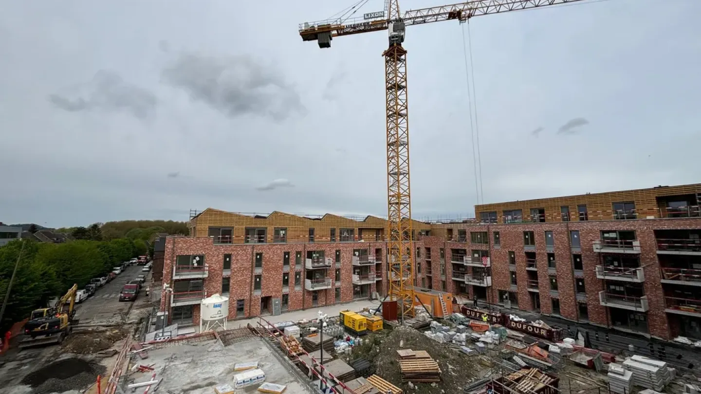 Spacious 3-Bedroom Apartment with Terrace in Mons – 7000 - Image 5