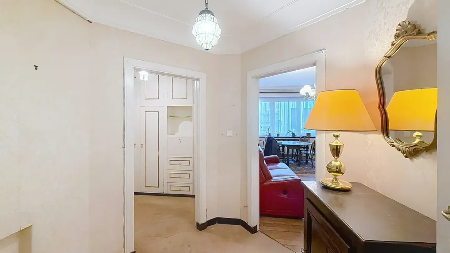 Art Deco Apartment with Heritage Charm – 126m² – Ixelles - Image 3