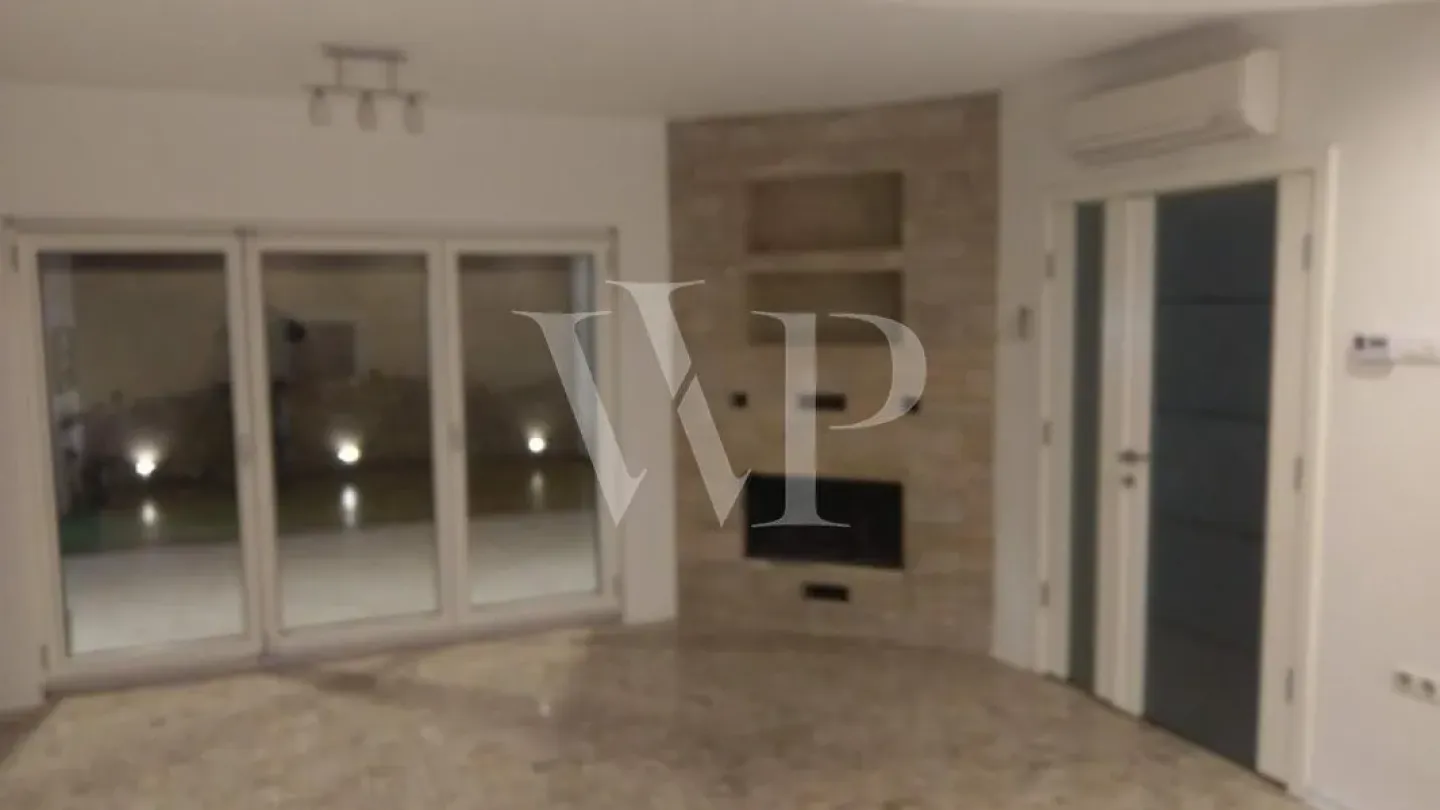 Spacious House with Garden & Gym Near Belgrade - Perfect Family Home - Image 4