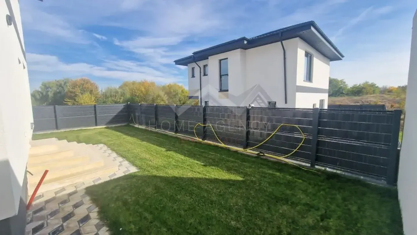 Modern Family House Near Lake Corbeanca – 2025 - Image 2