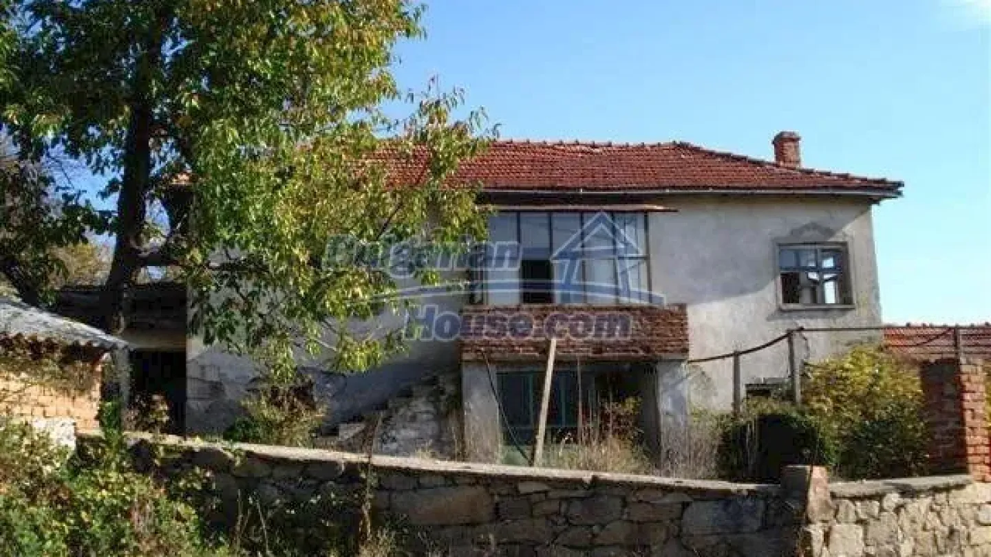 Spacious Rural House with Garden and Stunning Panoramic Views - Image 4