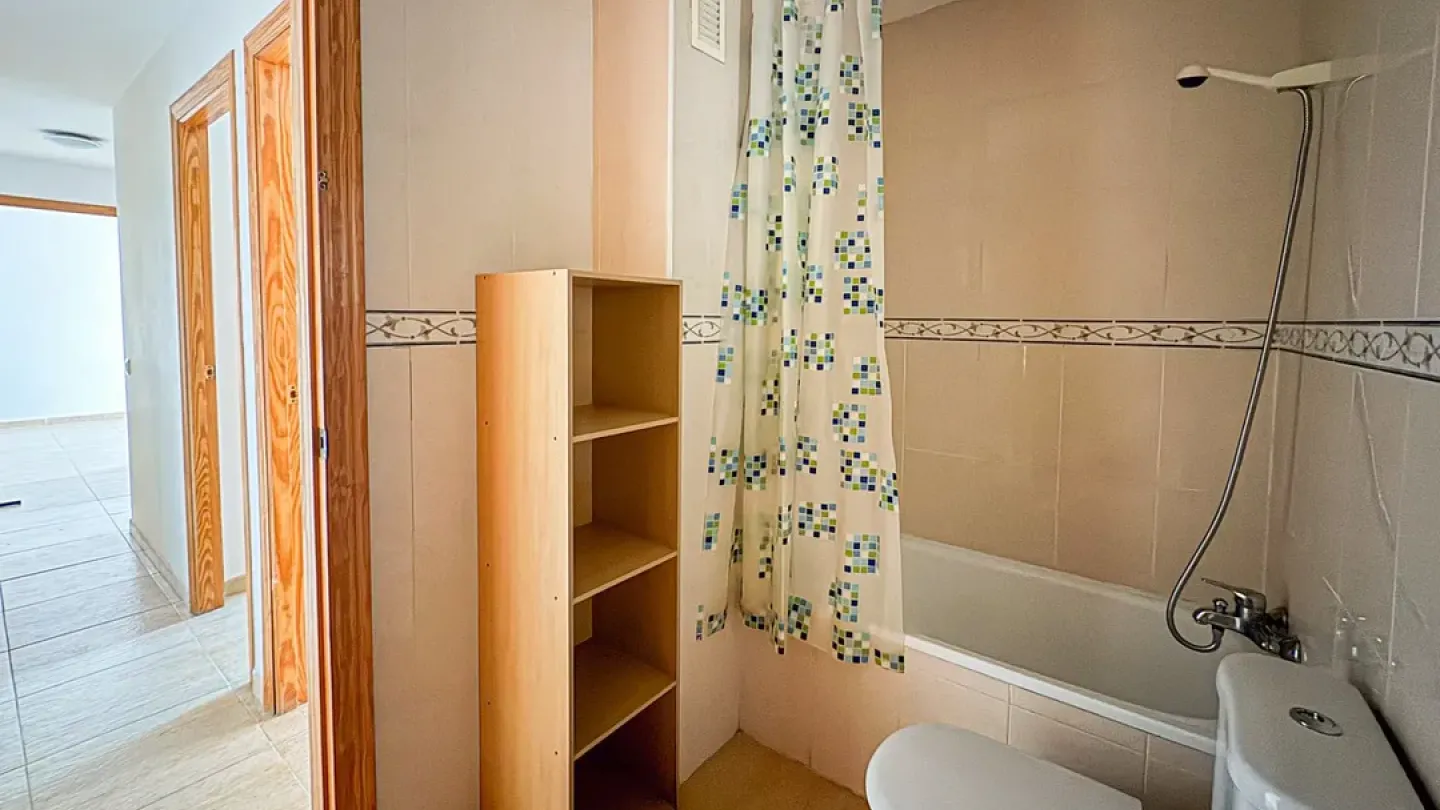 Spacious 2-Bedroom Apartment with Terrace and Garage in Huércal de Almería - Image 4