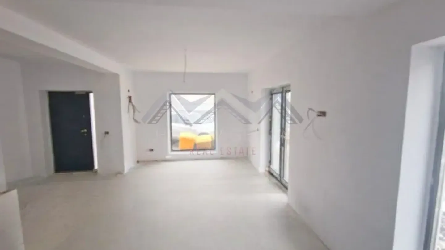 Spacious House in Otopeni with Modern Comfort and Style - Image 3