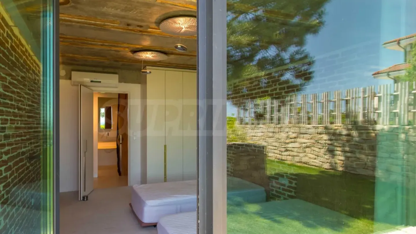 Luxury 2-Bedroom Apartment in Varna - Smart Building - Image 4