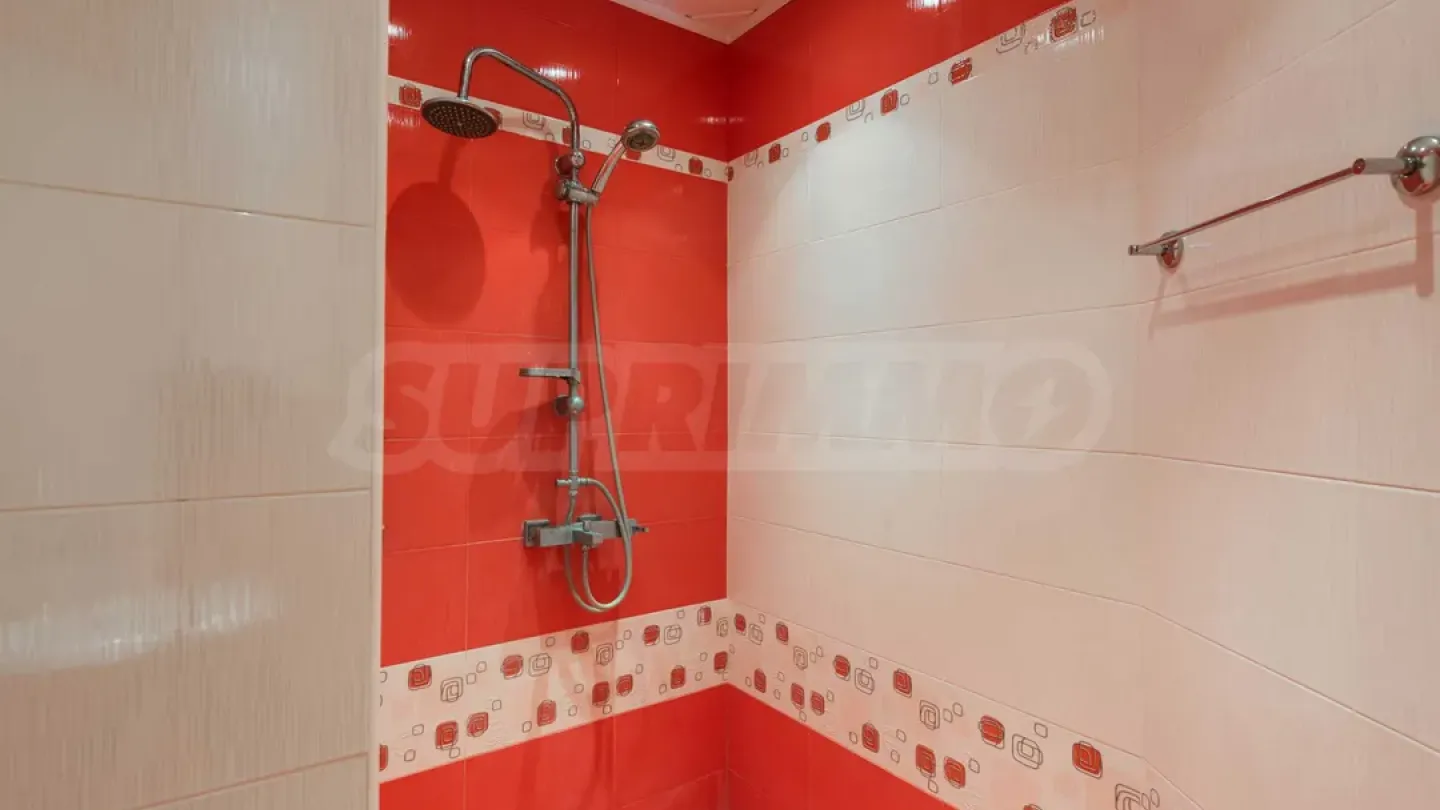 Spacious, Fully Furnished Apartment with Lake View in Varna - Image 1