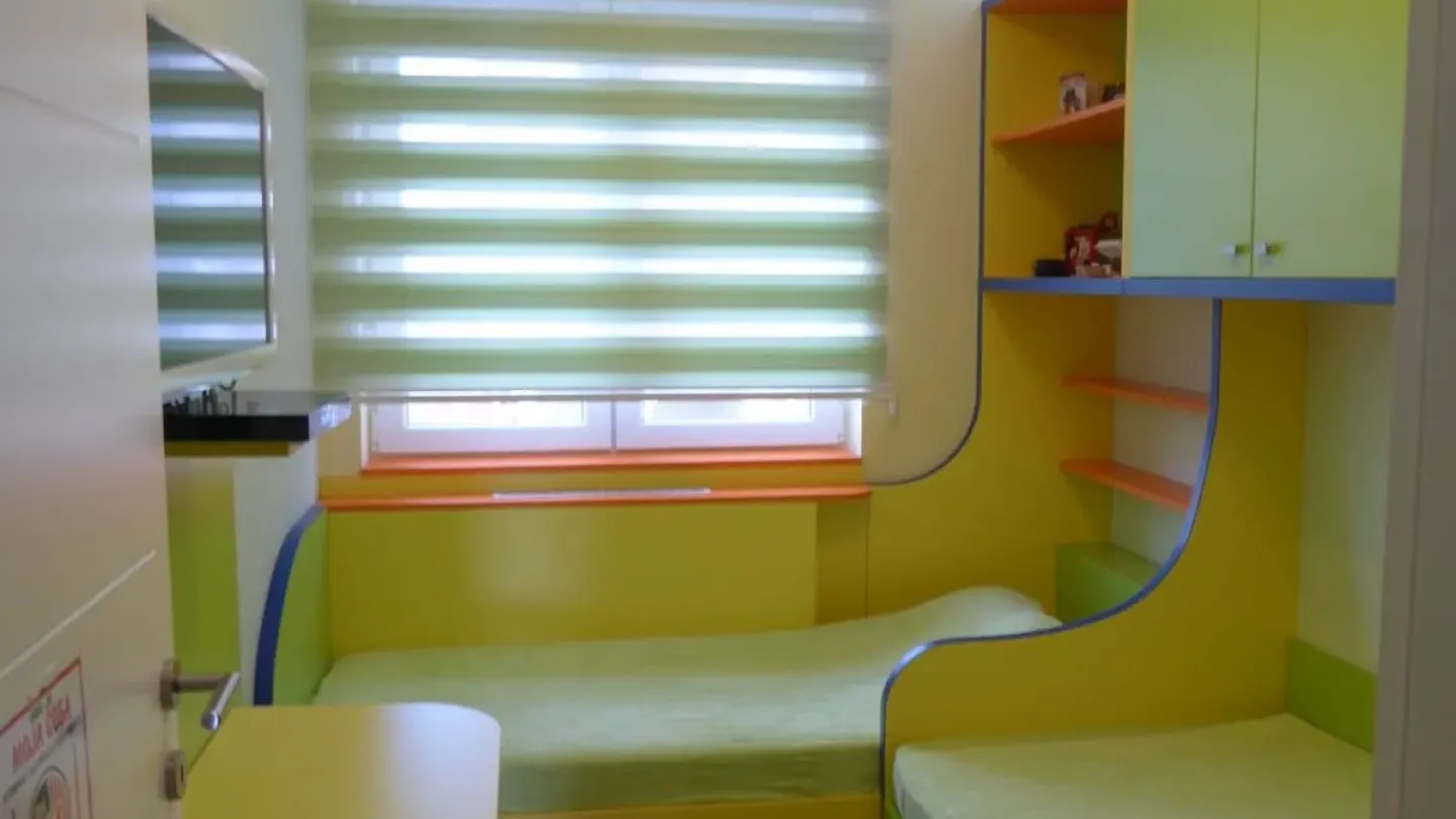 Spacious, Fully Furnished 3-Bedroom Apartment with Garage in Belgrade - Image 1