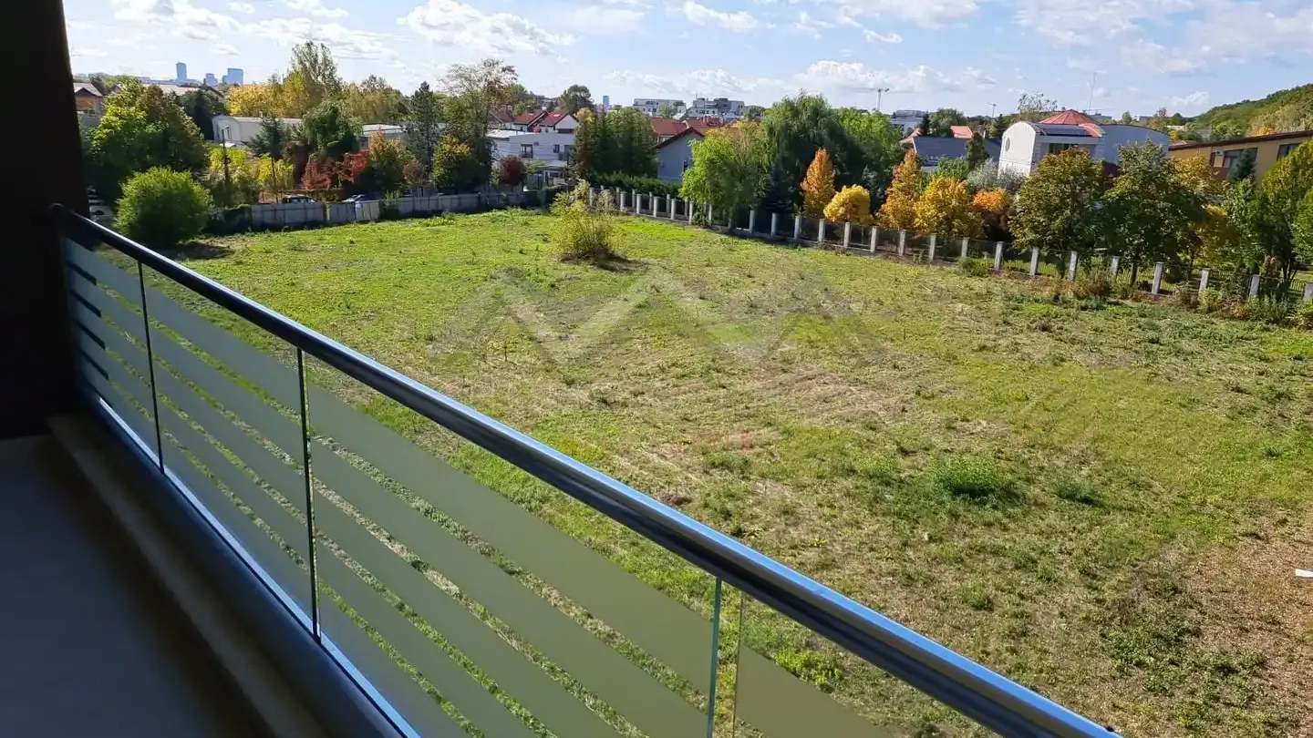 Spacious 2-Bedroom Apartment Near Băneasa Forest - Fully Furnished - Image 2
