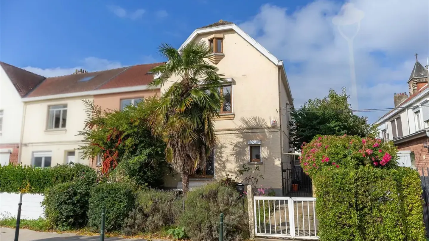 Charming 3-Bed Semi-Detached House with Garden in Anderlecht - Image 5