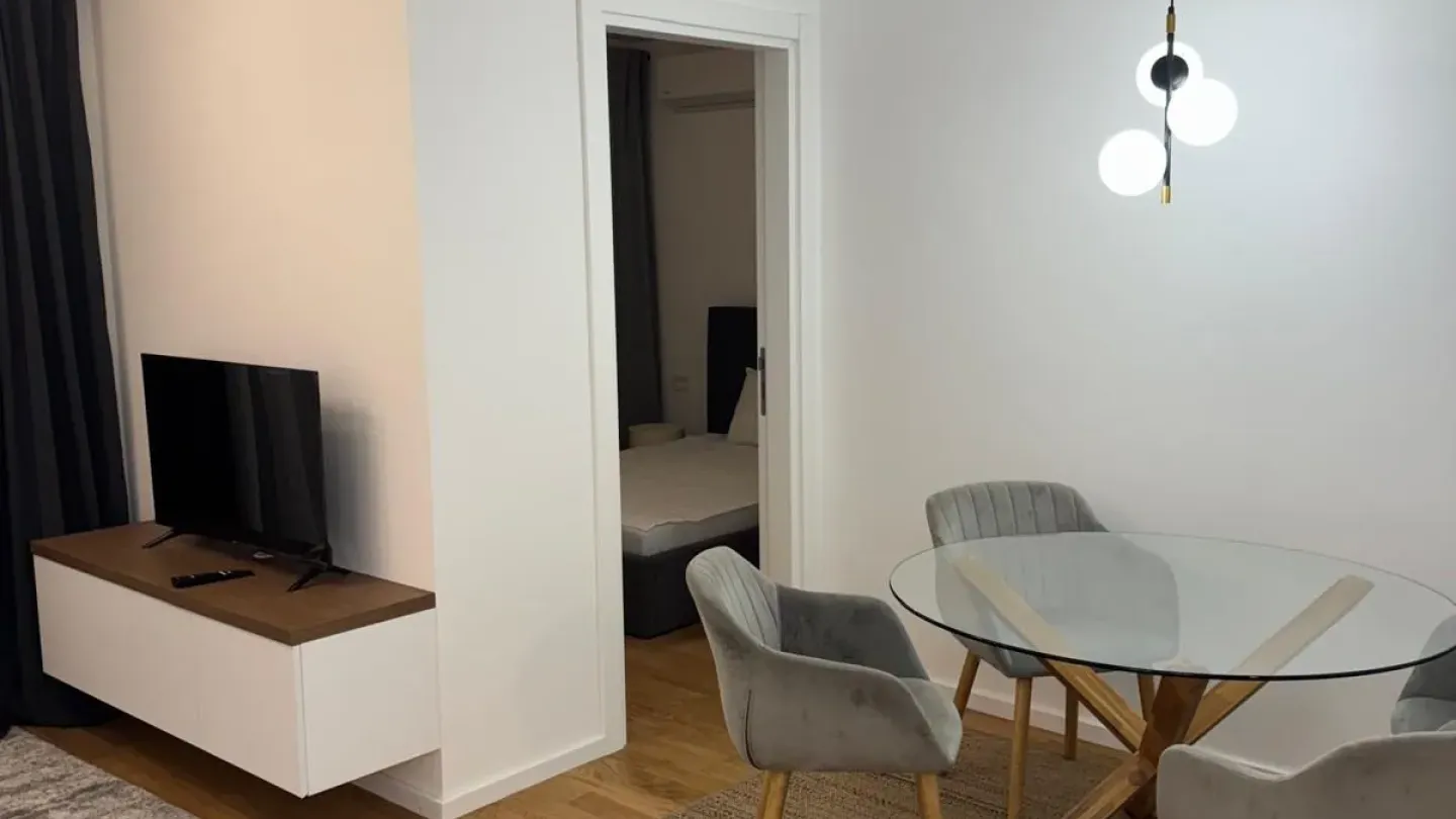 Fully furnished 2-bedroom apartment with garage in Belgrade, RS. - Image 2