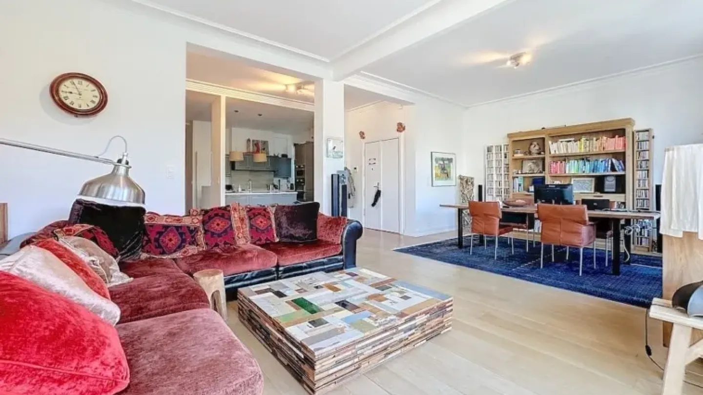 Spacious Brussels Apartment with Terrace – Place Stephanie - Image 1