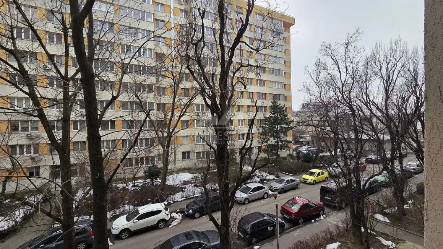 Spacious 3-Bedroom Apartment in Bucharest – Close to Obor Square - Image 2