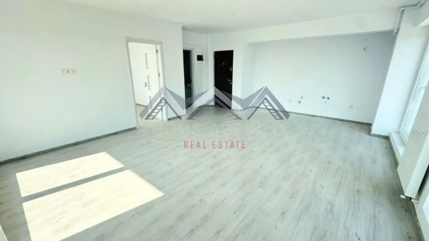 Spacious 3-Bedroom Apartment with Terrace in Otopeni, Romania - Image 1