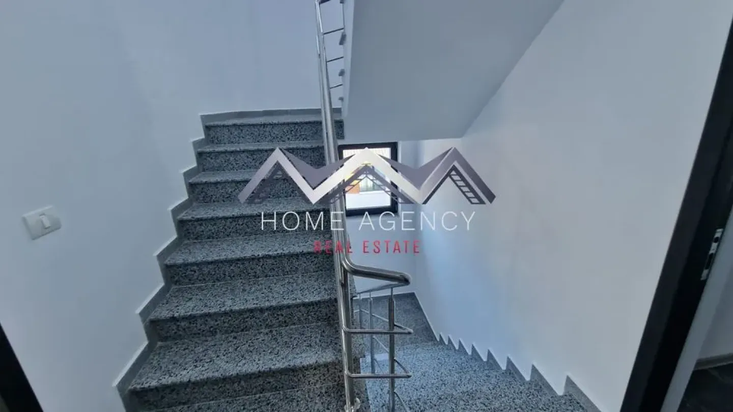 Spacious 3-Bedroom Apartment in Central Otopeni for Sale - Image 3