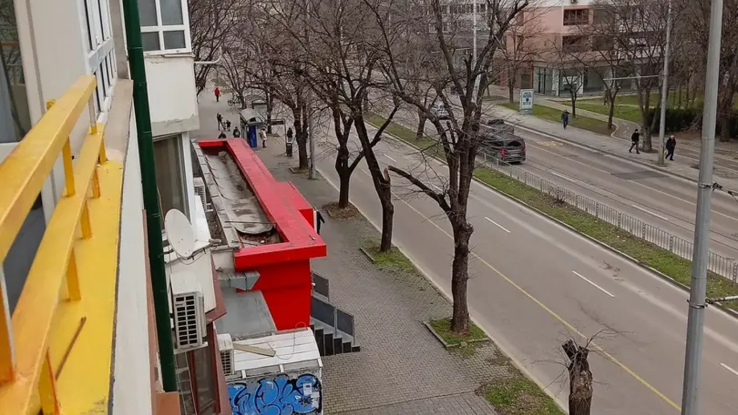 Spacious, Fully Furnished Apartment Near Medical University in Varna - Image 5