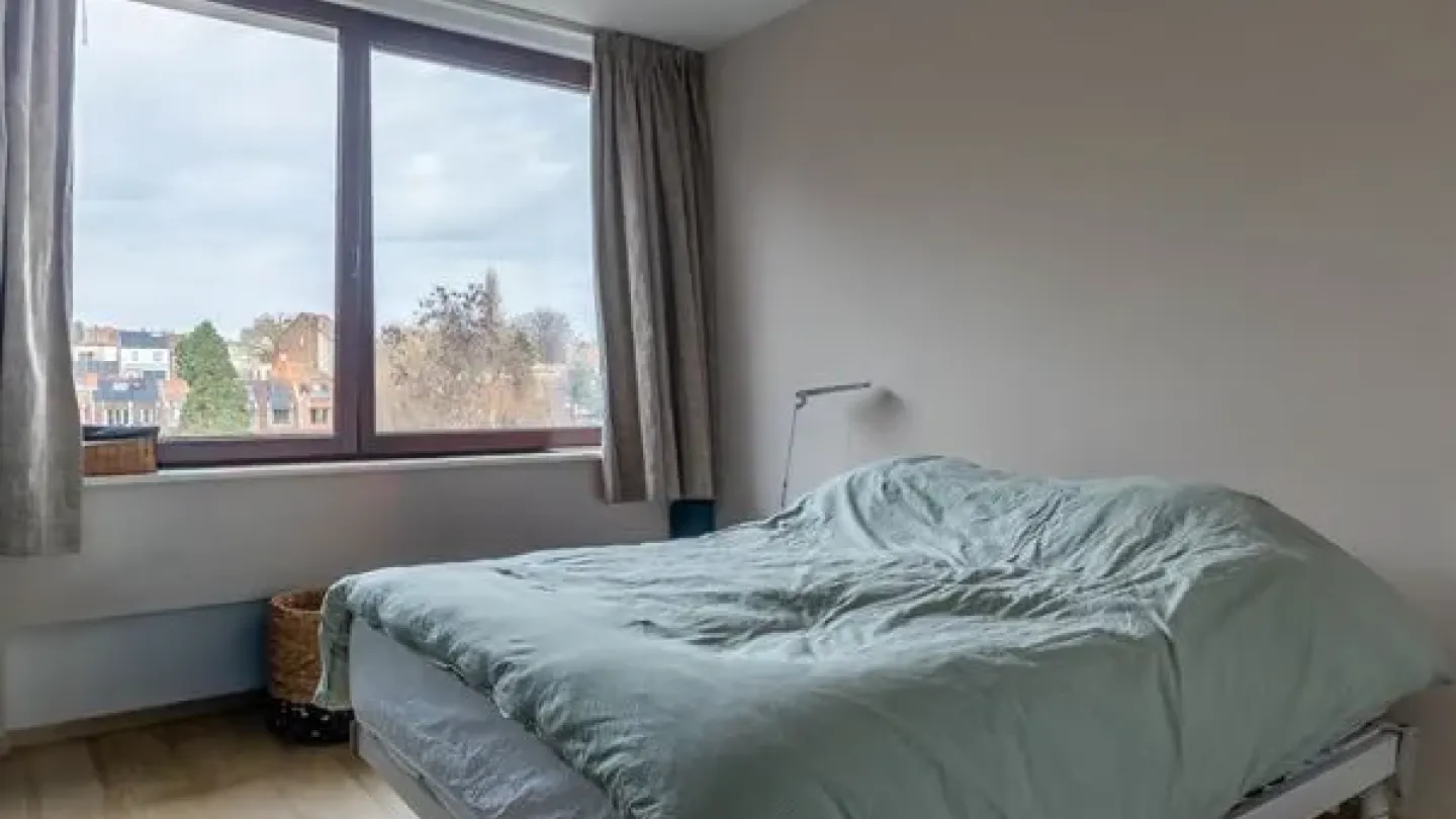 Spacious 2-Bed Apartment with Terrace in Private Park, Ukkel - Image 5