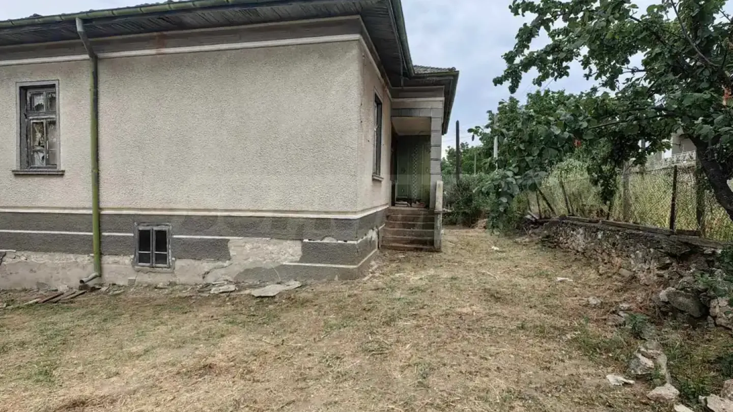 Spacious House by the Danube River in Novo Selo - Image 4
