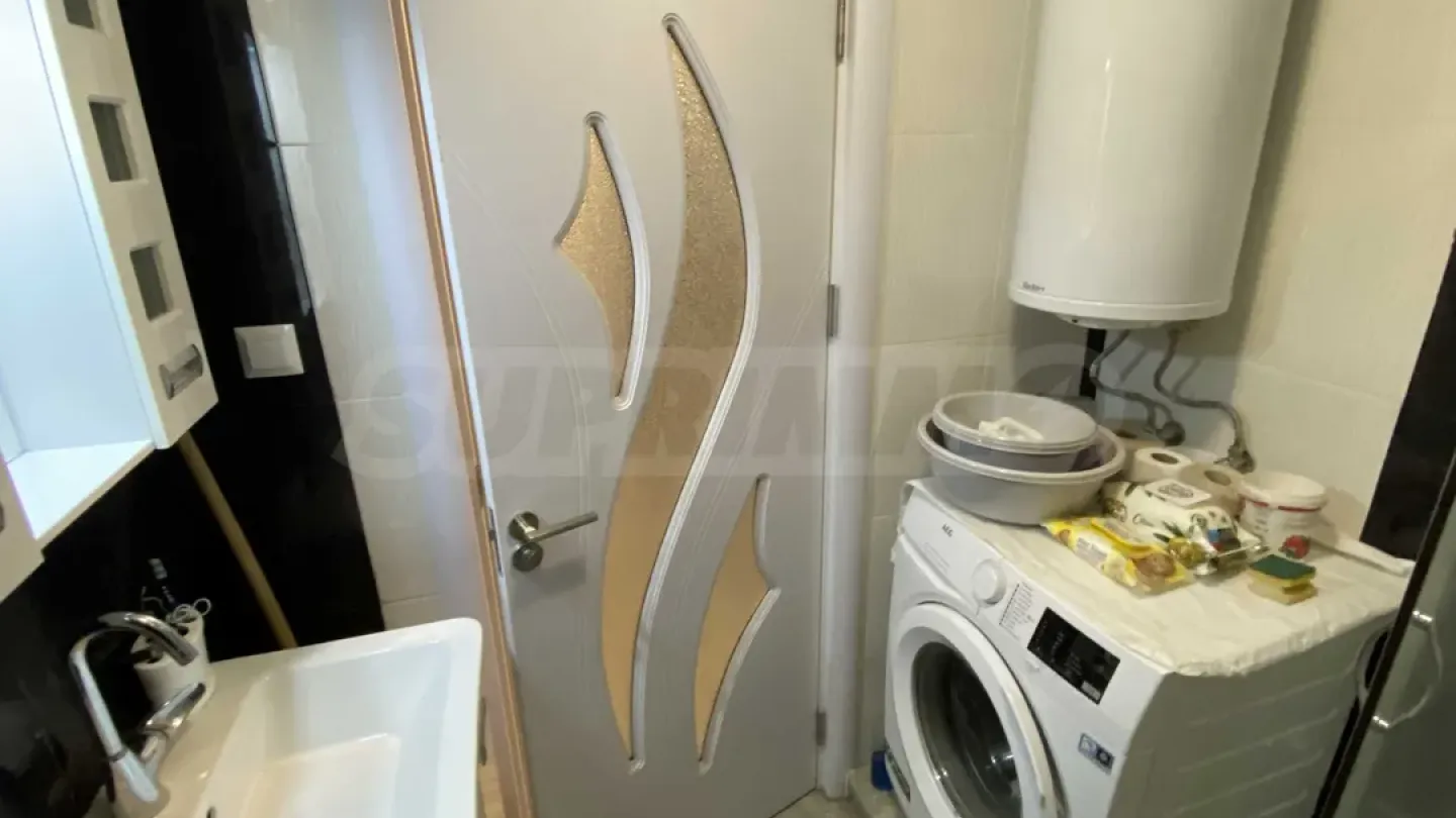 Fully Furnished Apartment with Danube River Views - Image 4