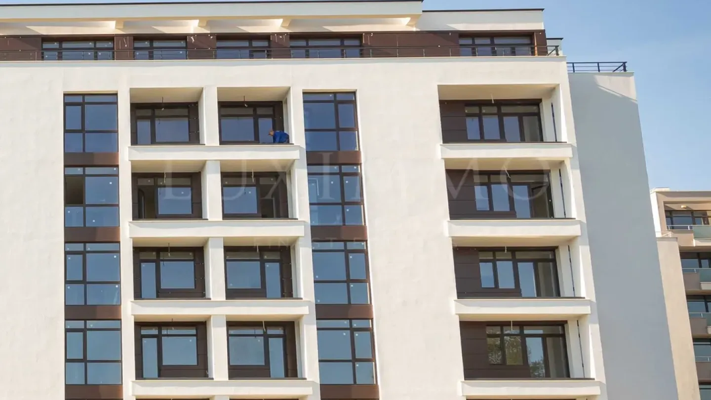 Spacious One-Bedroom Apartment Near Cable Car & Park - Image 3