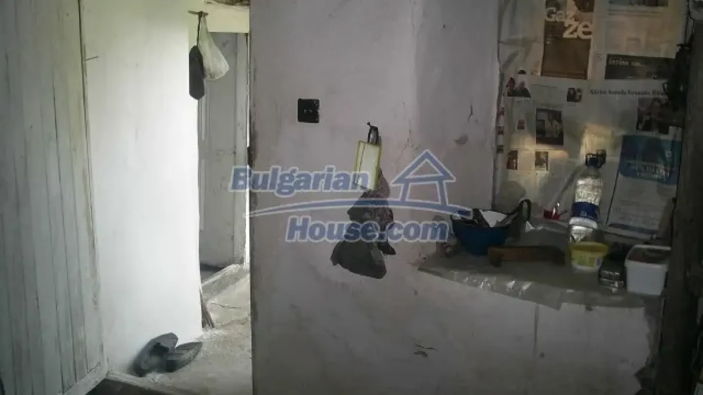 Spacious Rural House with Stunning Mountain Views - Image 3