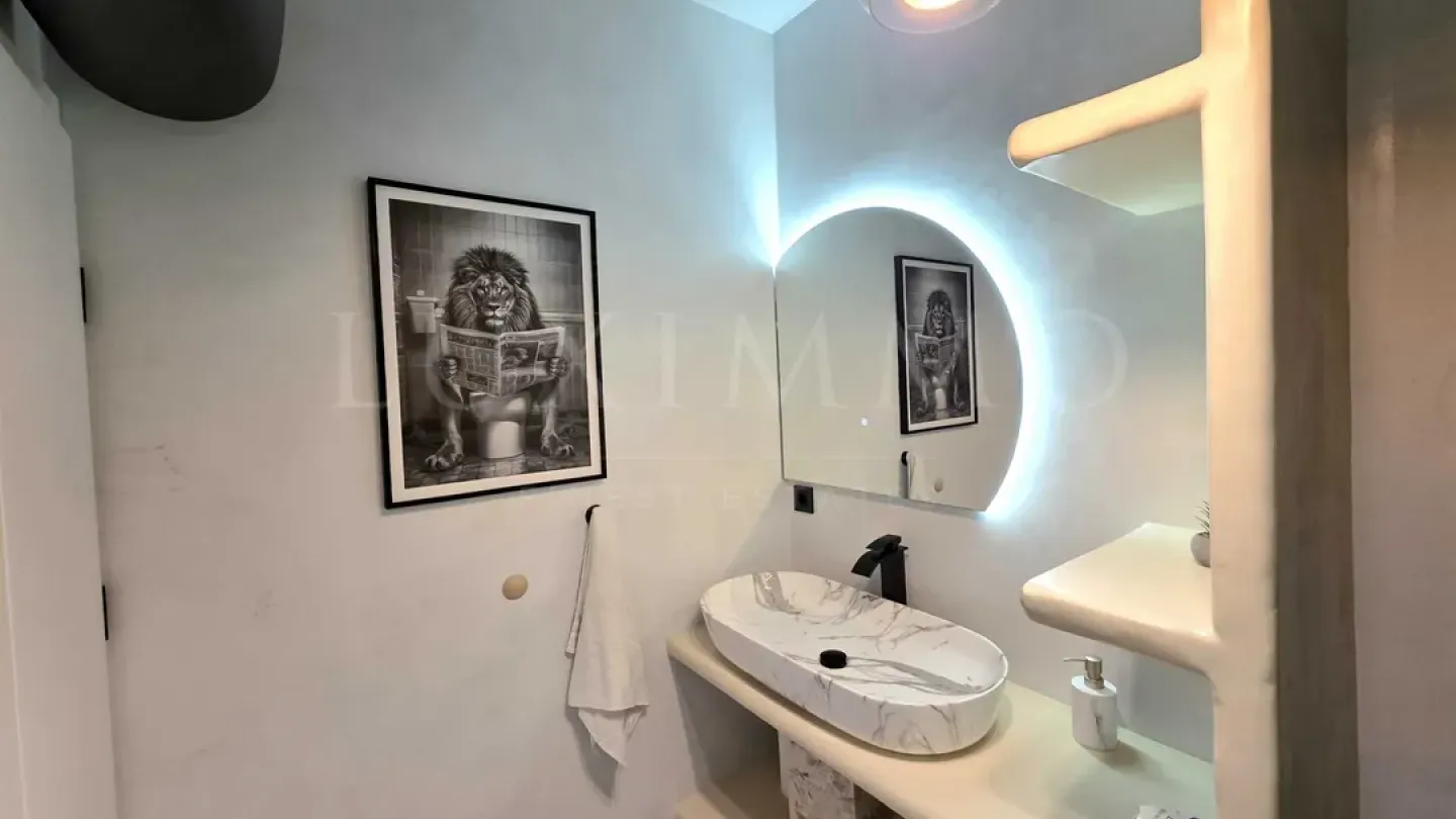 Stylish Designer Apartment in Sofia's Malinova Dolina District - Image 2