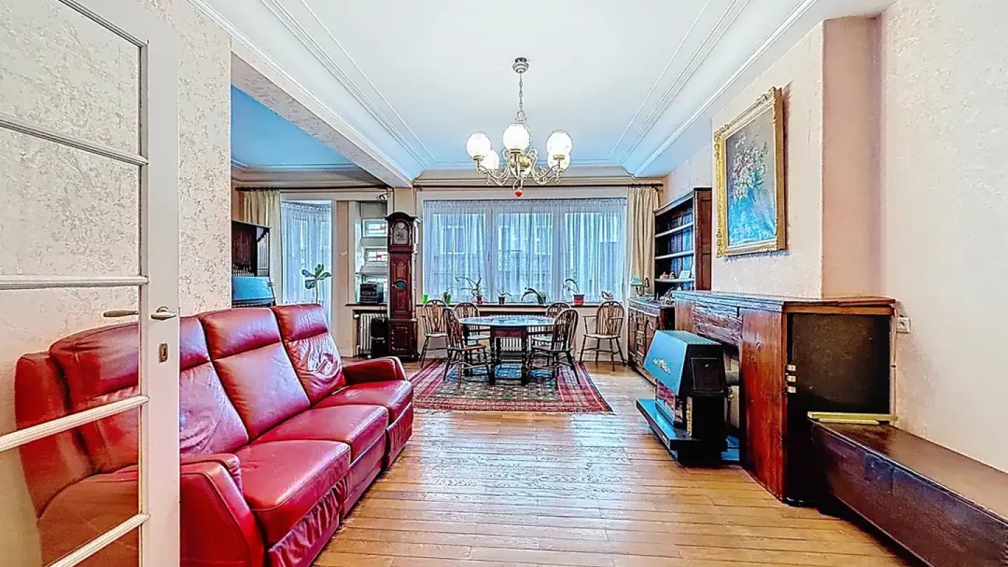 Art Deco Apartment with Heritage Charm – 126m² – Ixelles - Image 4