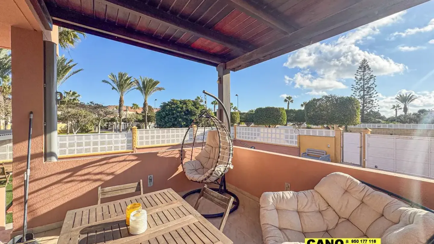 Spacious Chalet with Pool & Solar Panels in El Ejido, Spain - Image 3