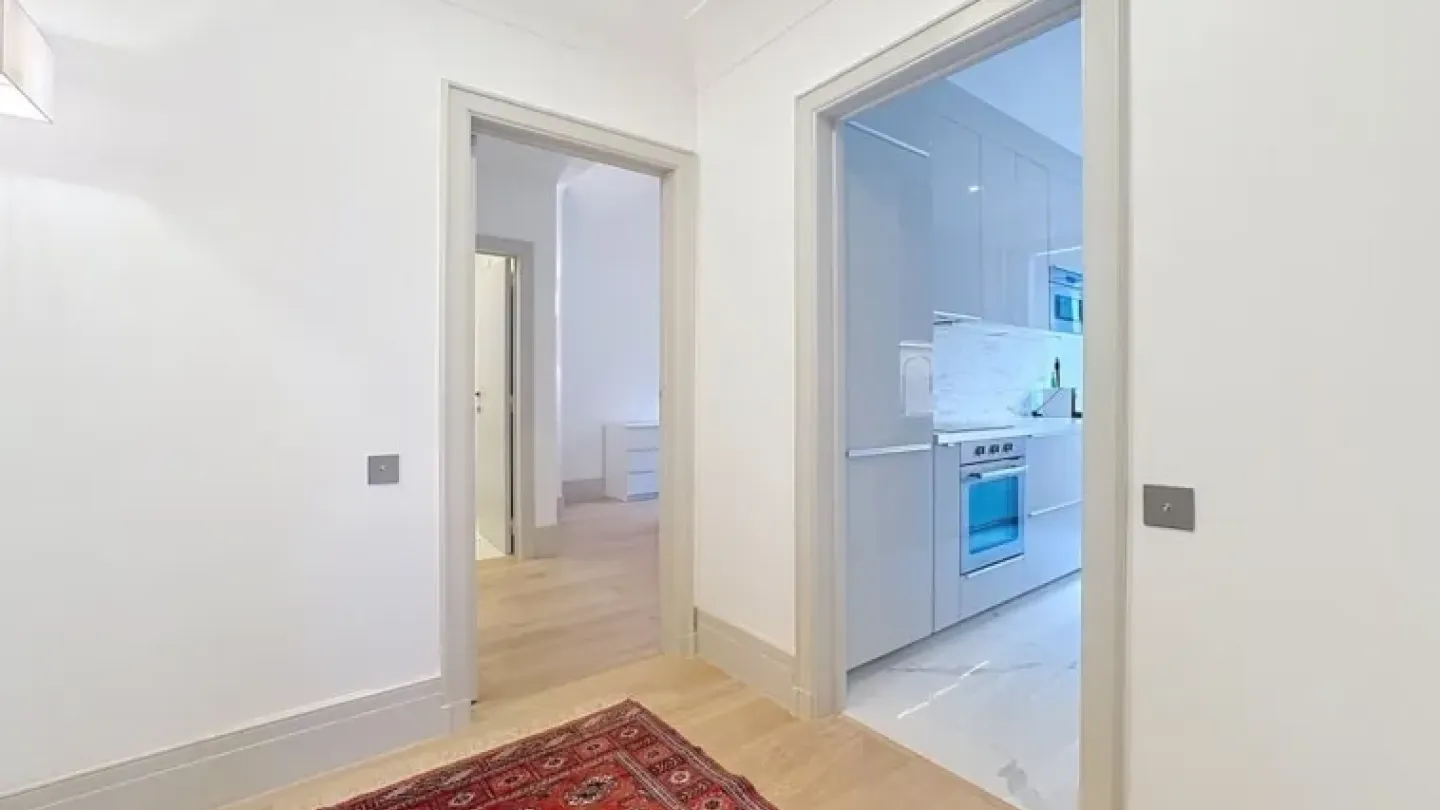 Stylish Brussels Apartment with 1 Bedroom - Fully Furnished - Image 4