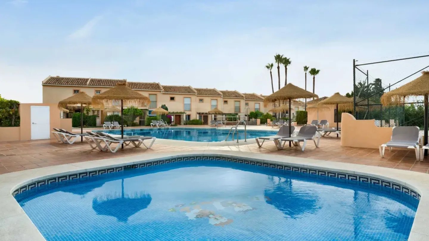 Spacious, Fully Furnished Coastal Home in Marina del Sol - Image 1