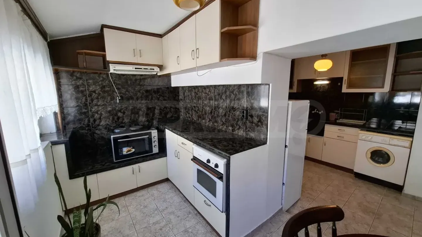 Spacious Fully Furnished Apartment in Varna's "Sportna Zala" Area - Image 2