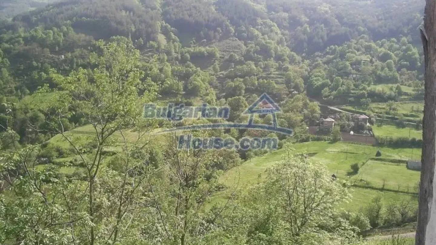 Spacious Rural House with Stunning Mountain Views - Image 5