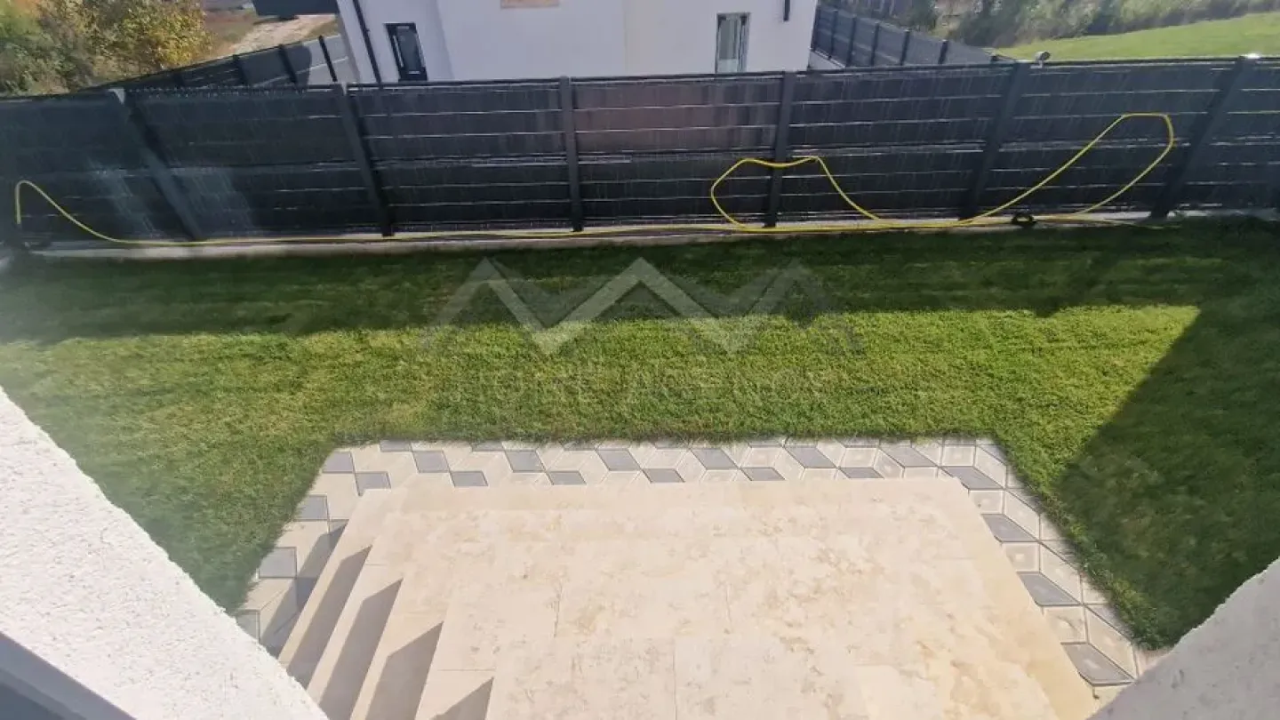 Modern Family House Near Lake Corbeanca – 2025 - Image 3