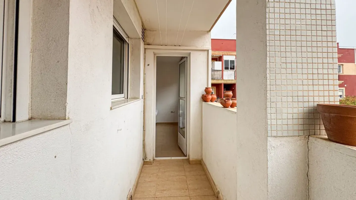 Spacious 2-Bedroom Apartment with Terrace and Garage in Huércal de Almería - Image 5