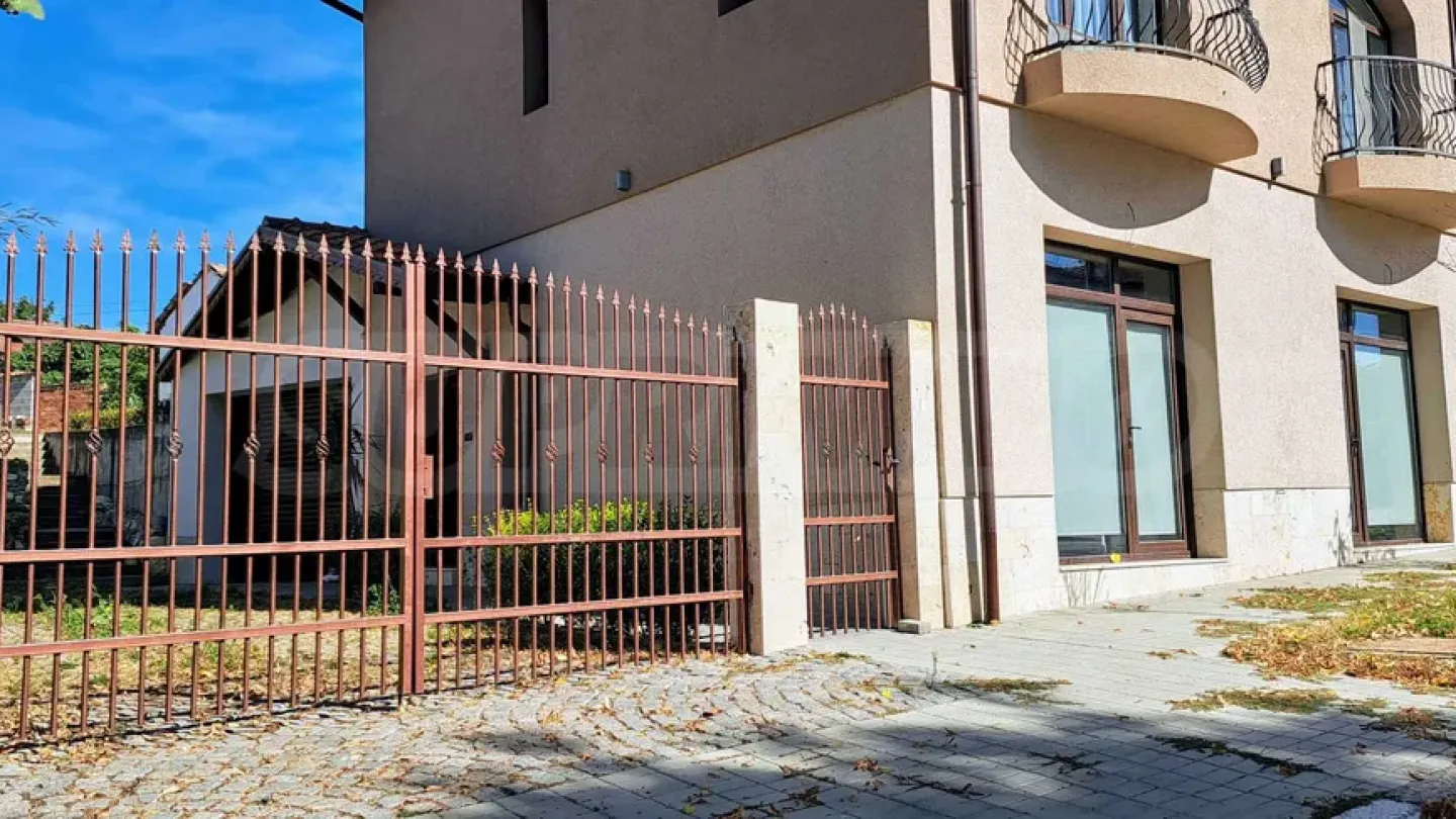 Spacious, Fully Furnished House Near Plevna in a Quiet Village - Image 2