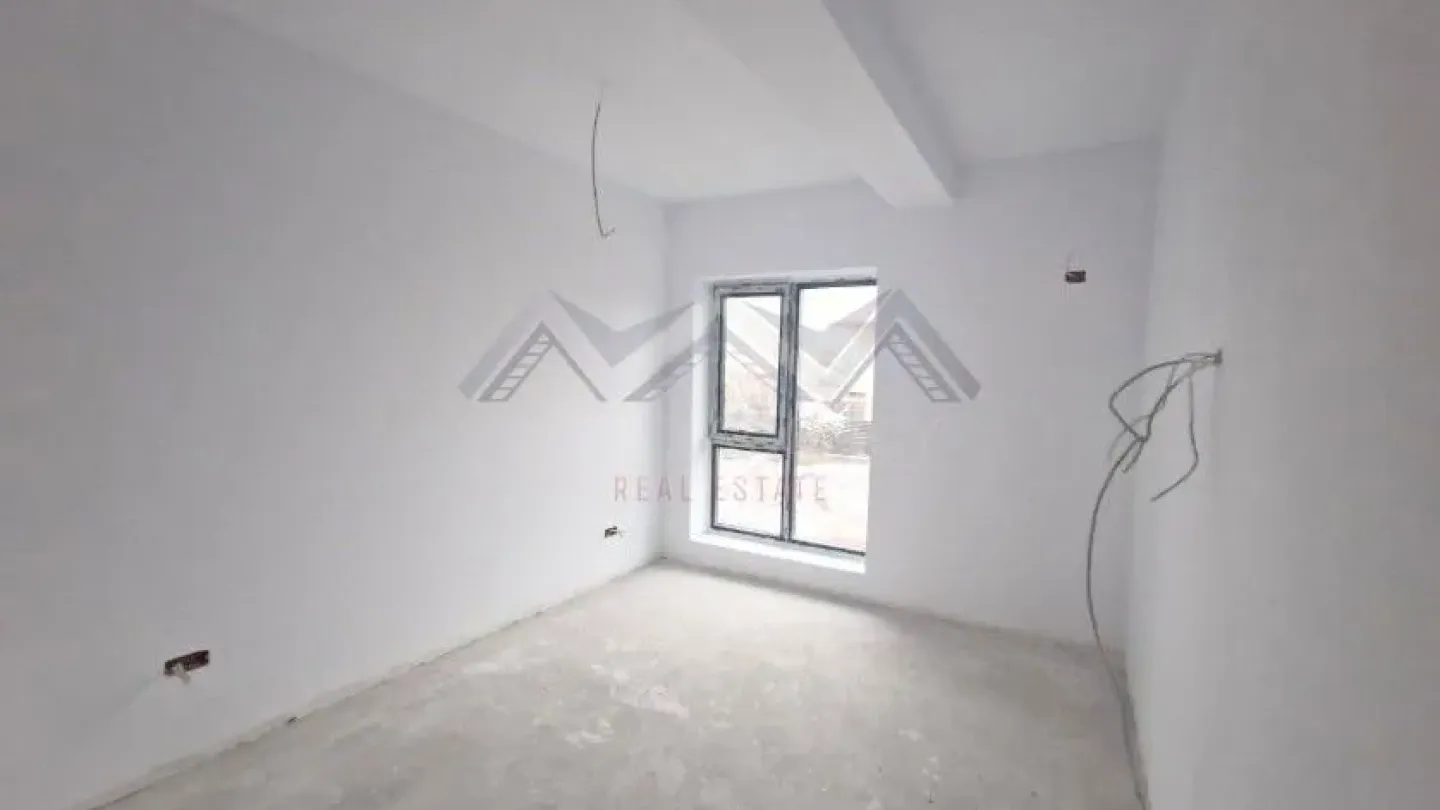 Spacious House in Otopeni with Modern Comfort and Style - Image 5