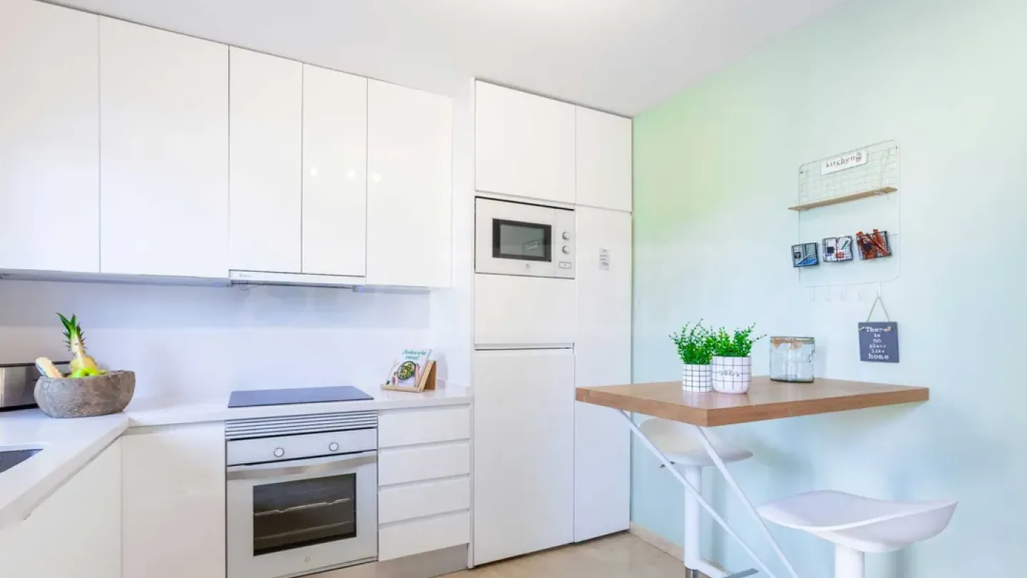 Spacious, Fully Furnished Coastal Home in Marina del Sol - Image 4