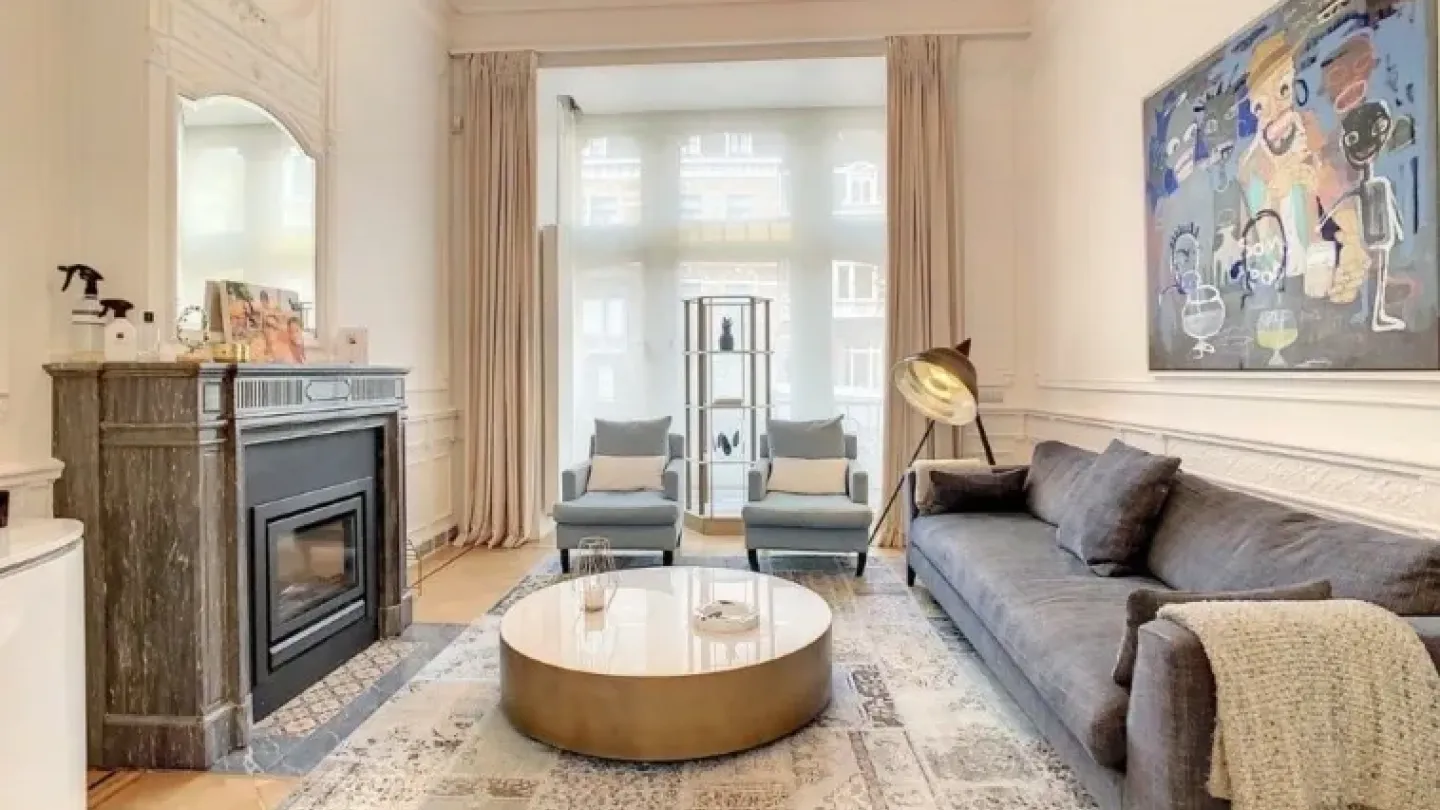 Exceptional Mansion with Royal Gardens – 5 Bedrooms – Brussels - Image 4