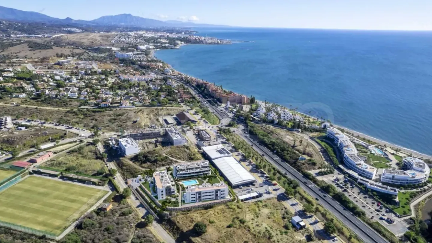 Modern 3-Bedroom Apartment in Natura Estepona - Image 4