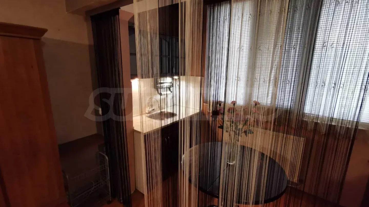 Spacious Apartment Near School and Kindergarten in Vidin - Image 1