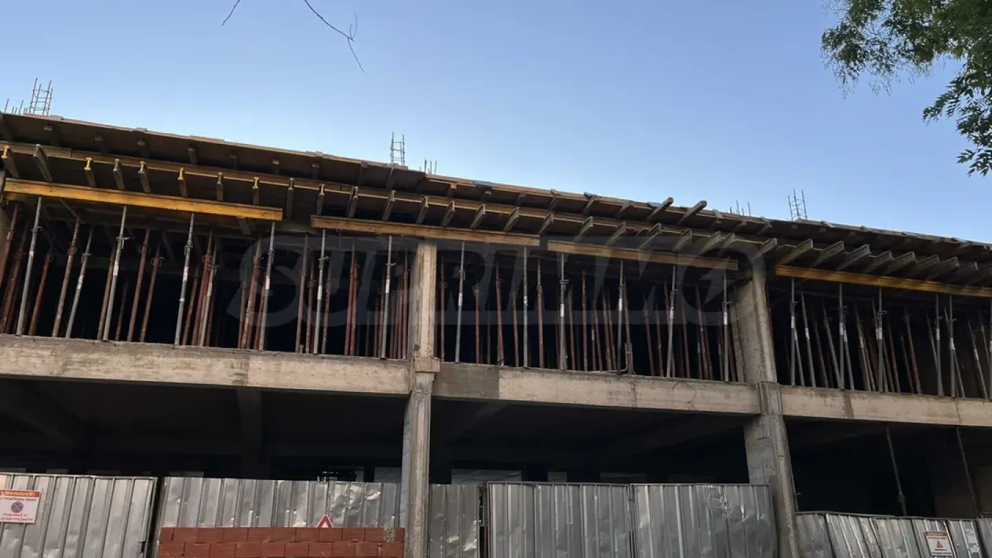 Spacious Panoramа Terrace Apartment in Burgas City Center - Image 2